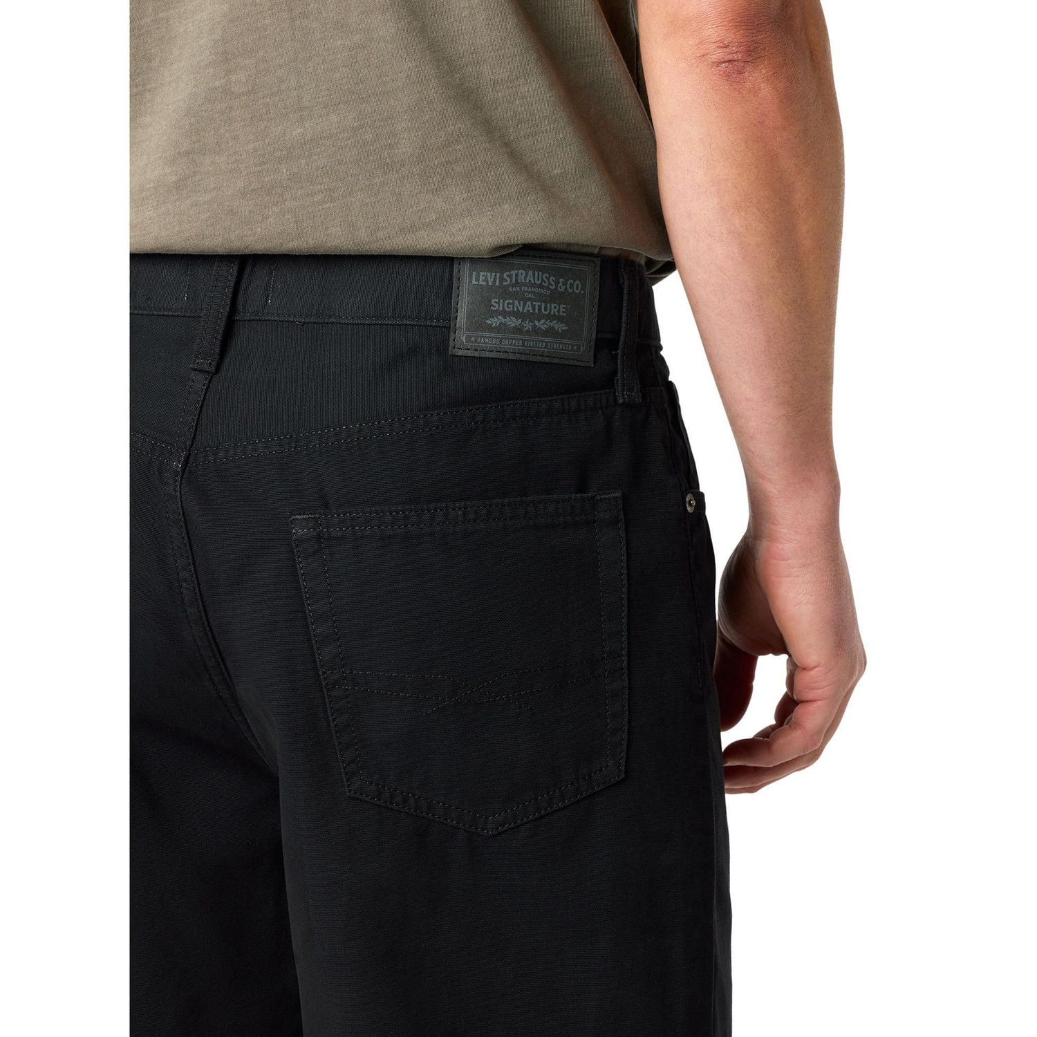 Levi Strauss Signature™ Men’s Loose Denim Shorts