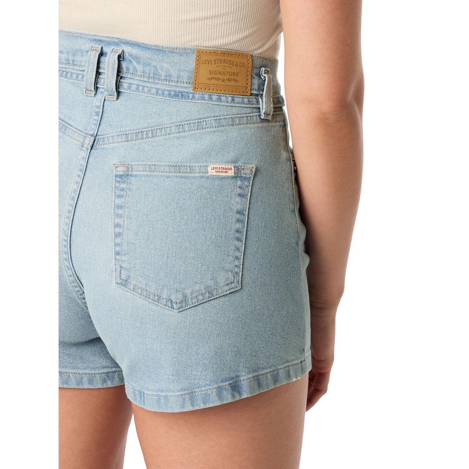 Short ceinturé ligne A ancien pour femme Levi Strauss SignatureMC  (En ligne seulement)