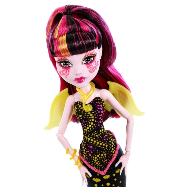 Monster High™ Clawdeen Wolf Vinyl Sticker