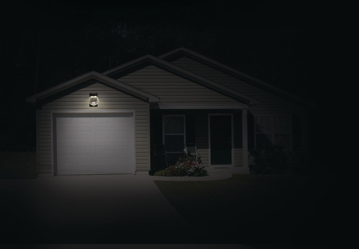 Sharper Image Solar Powered Motion Sensor Outdoor Light Canada