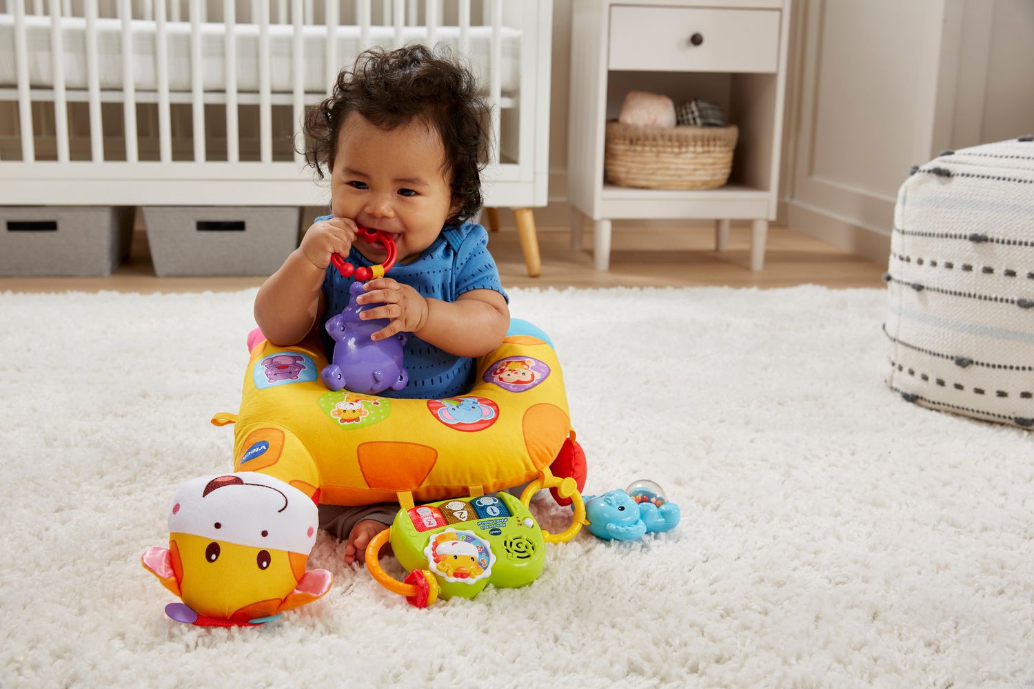 VTech Tummy Time Discovery Pillow - French Version, 3 to 18 months 