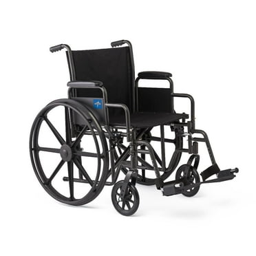 Medline Fauteuil roulant de base en nylon K1 de 18 po de largeur avec accoudoirs pivotants de la longueur d'un bureau et repose-jambes pivotants.