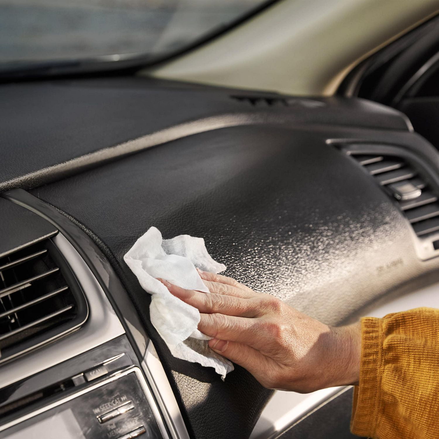 Car deals cleaning wipes