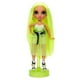 Rainbow High Karma Nichols – Poupée-mannequin vert fluo avec 2 tenues complètes à agencer et associer – image 3 sur 6