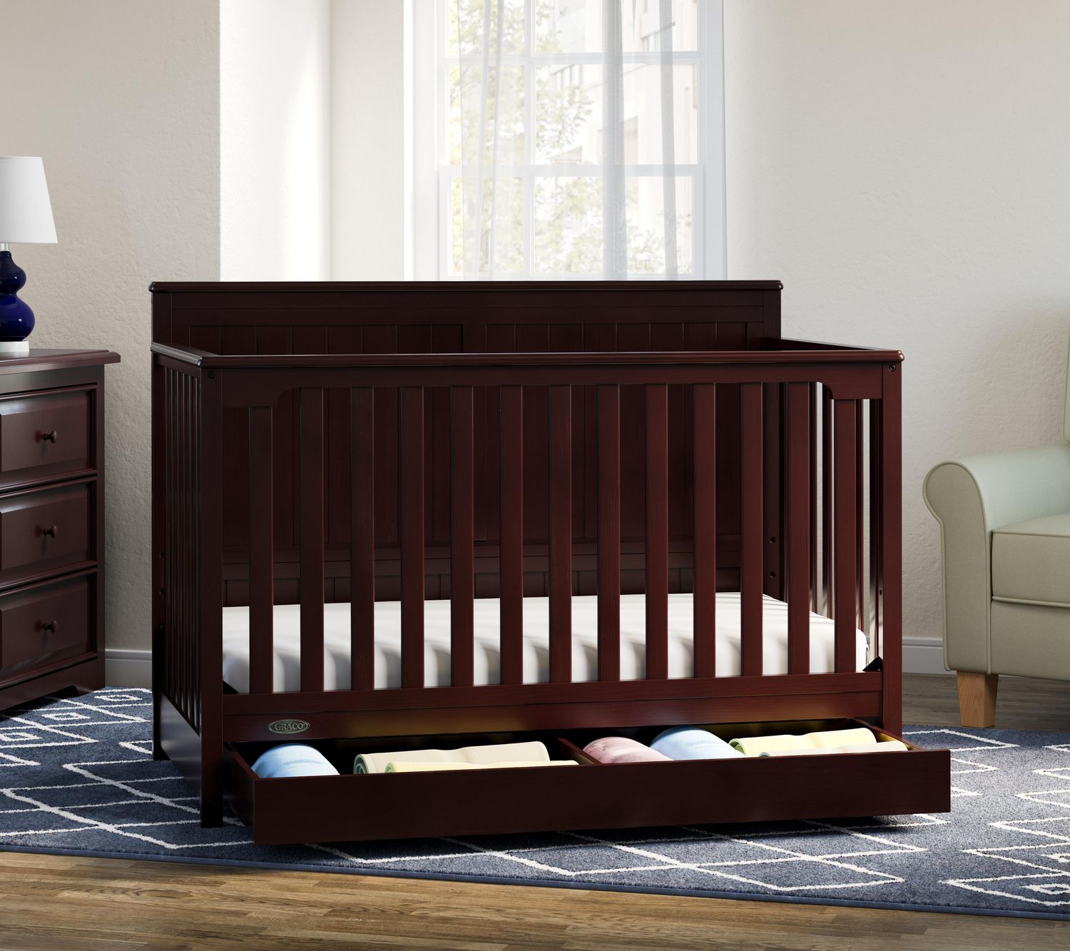 graco hadley convertible crib with drawer