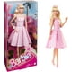 Barbie – Film – Poupée de coll. – Robe de guingan rose, Margot Robbie Âges 3+ – image 1 sur 6