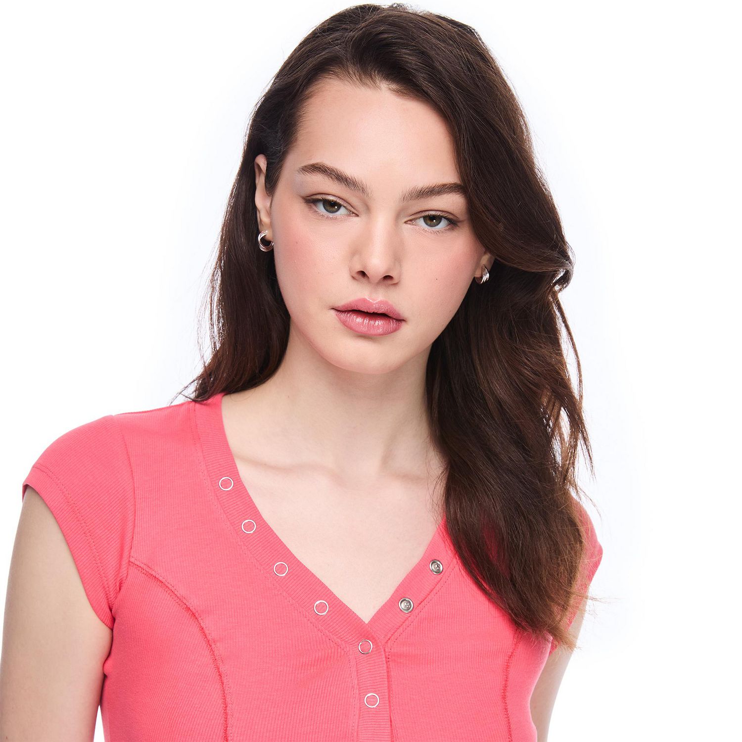 T-shirt henley No Boundaries pour femmes