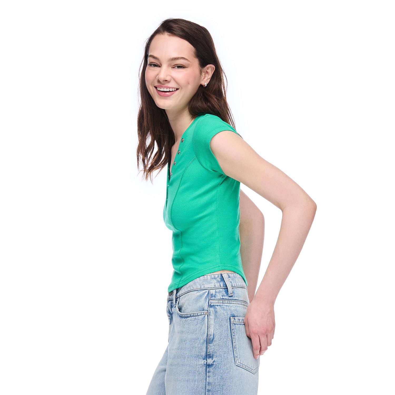 T-shirt henley No Boundaries pour femmes