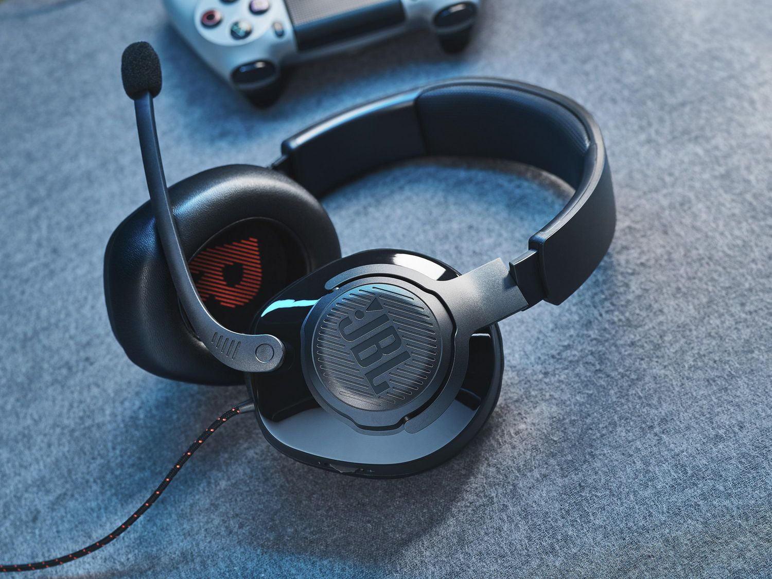 Jbl wired headphones online with mic