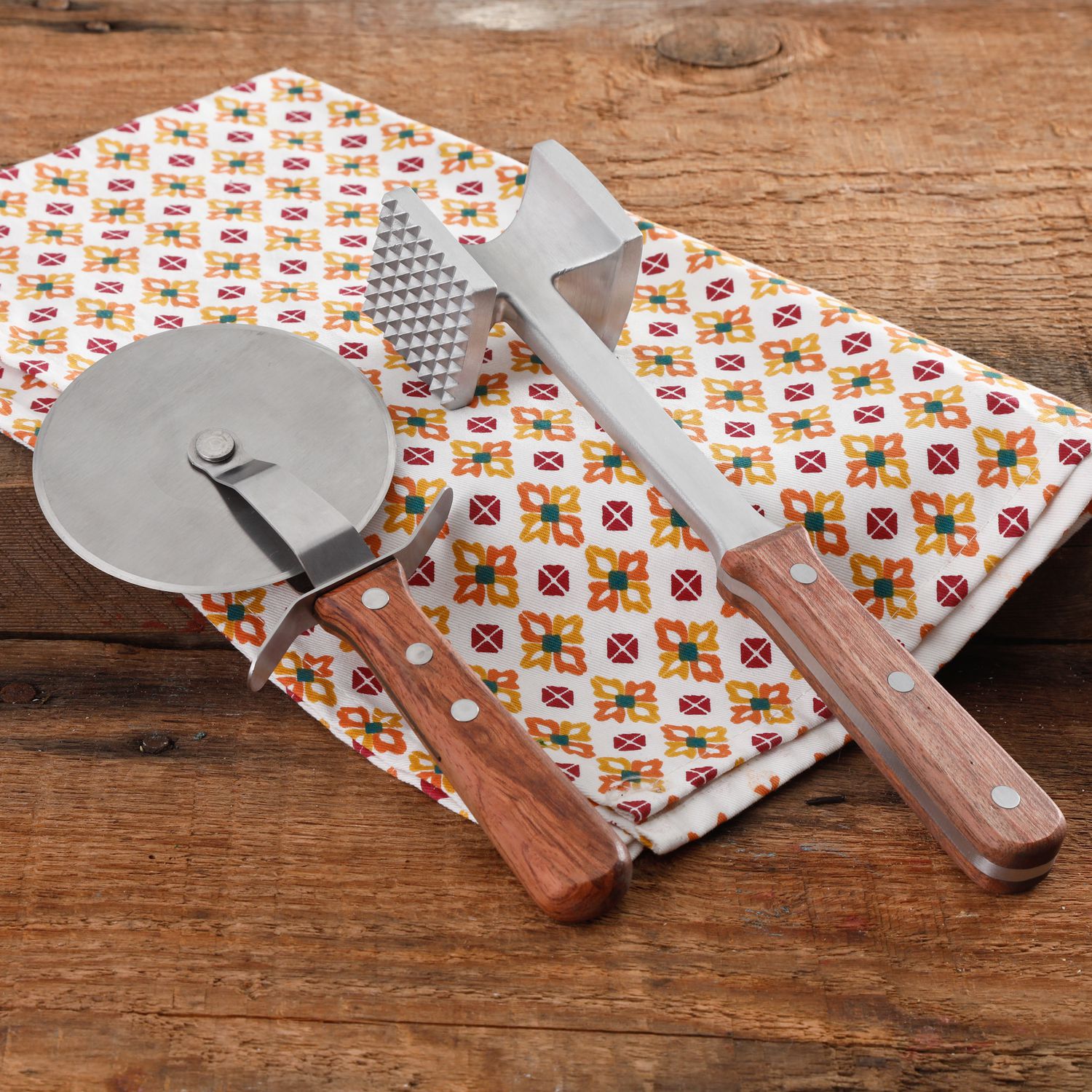 THE PIONEER WOMAN 2-PIECE COWBOY RUSTIC KITCHEN ESSENTIALS ...