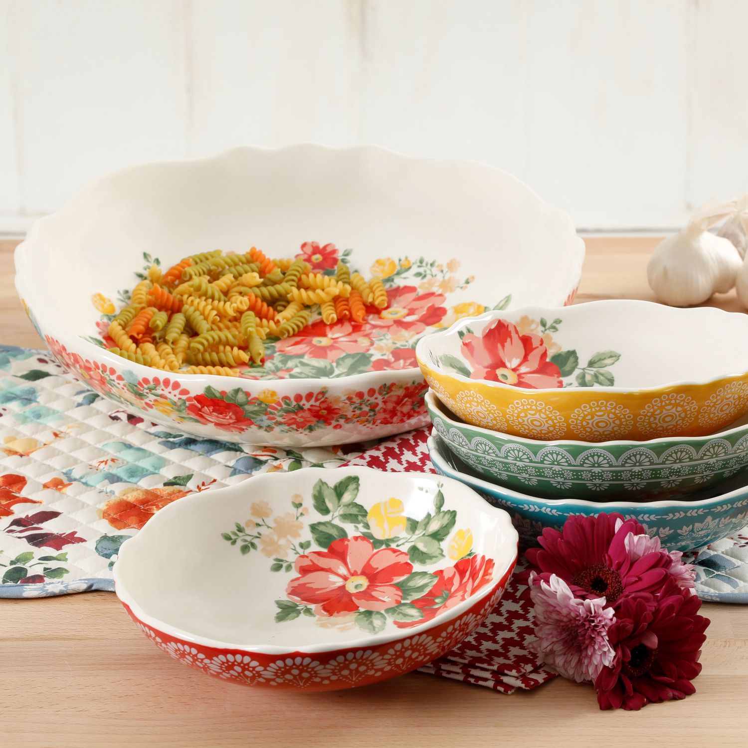 The Pioneer Woman Blooming Bouquet Ceramic 7.5-inch Pasta Bowl 