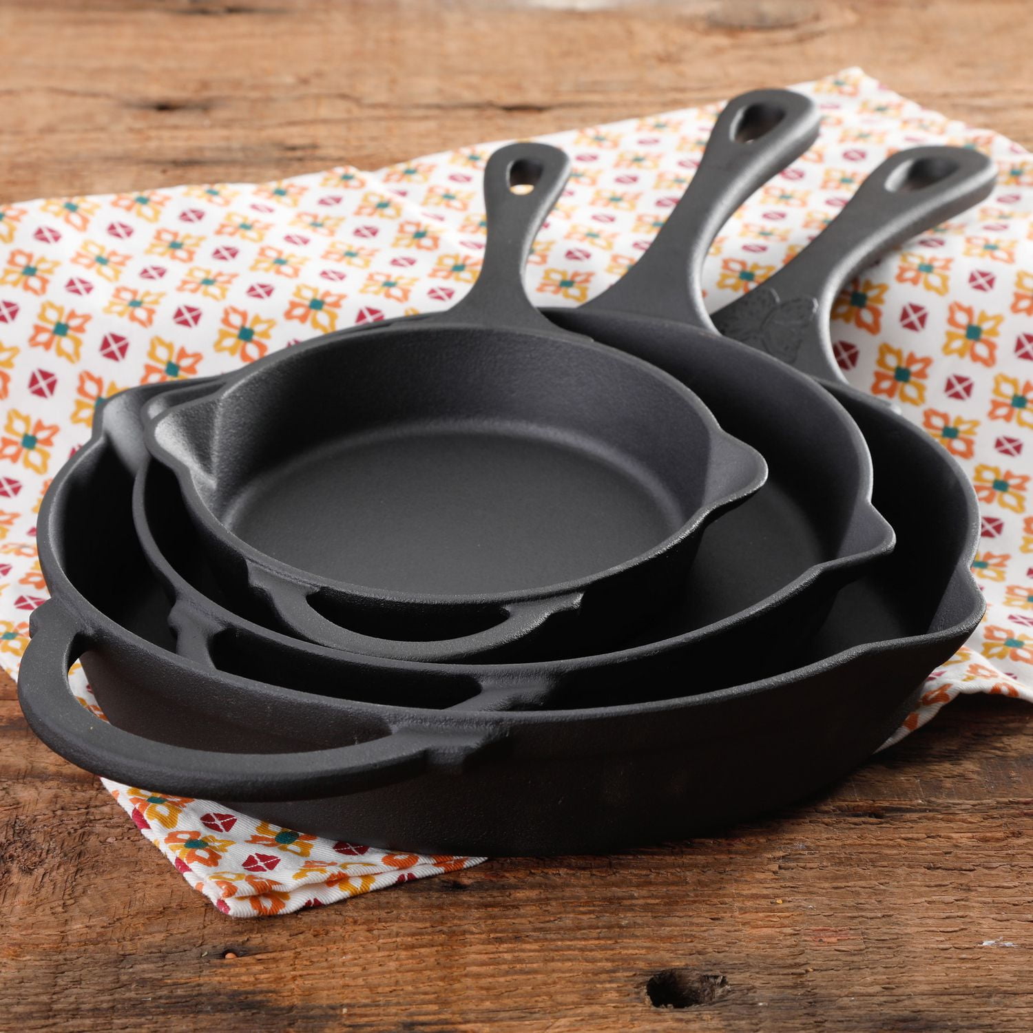 THE PIONEER WOMAN TIMELESS 3-PIECE CAST IRON SET 
