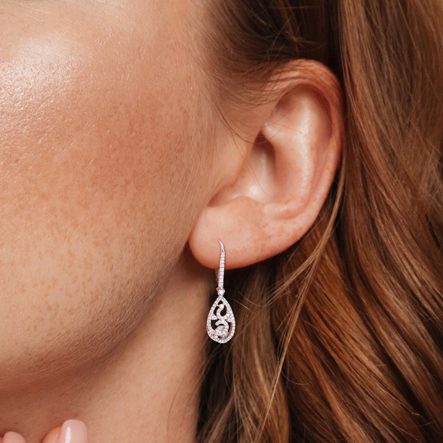 Boucles d'oreilles en forme Goutte en filigrane Miabella avec 4/8 Carat PBT de Moissanite en Argent Sterling