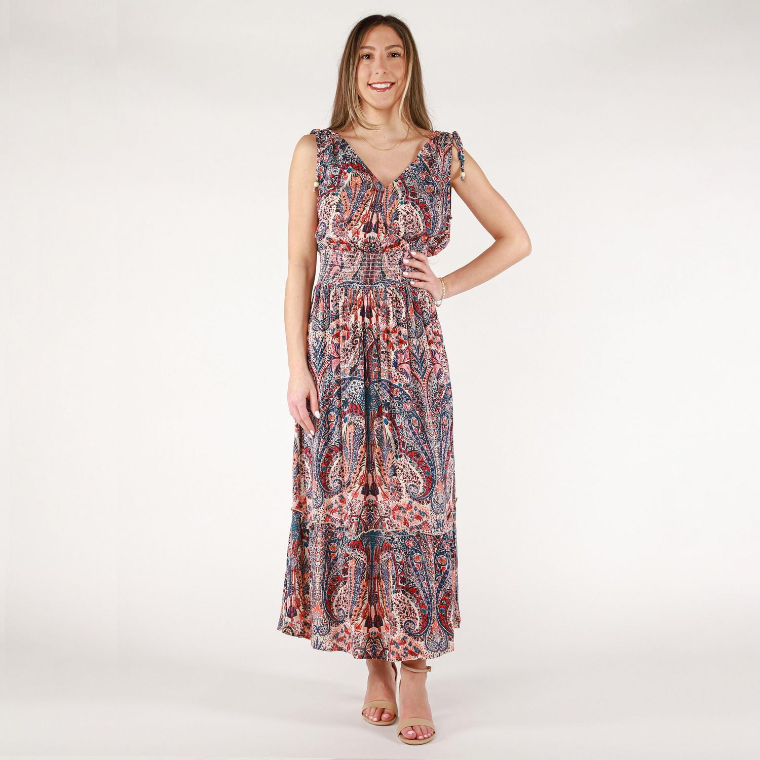 DV Sleeveless floral maxi dress with V-neck and a tiered ruffled hem