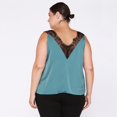 thumbnail image 2 of Devoted Taille Plus Femme Cami en satin bordé de dentelle, 2 of 2