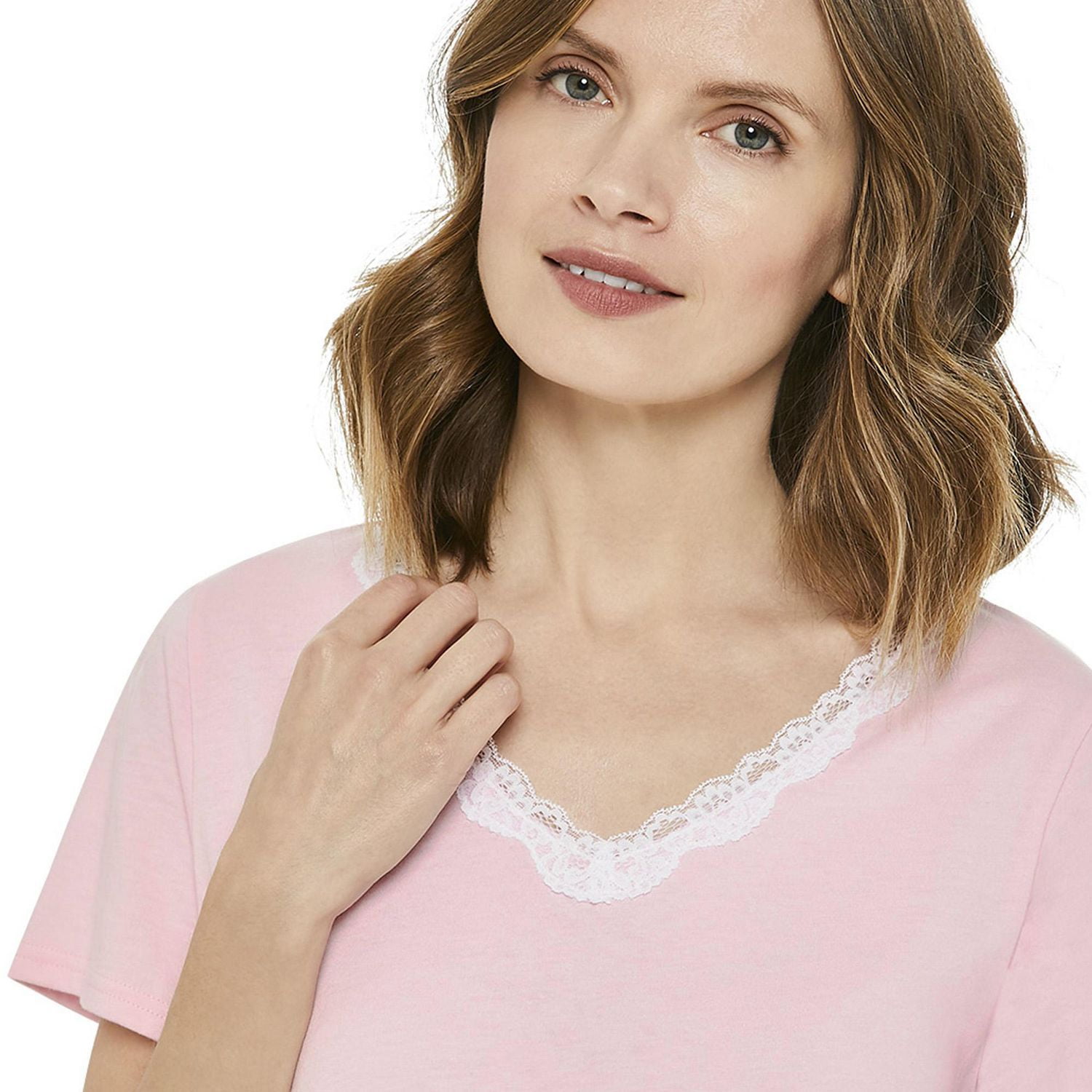 Ensemble de nuit 2 pièces t-shirt et capri bordé de dentelle George pour femmes