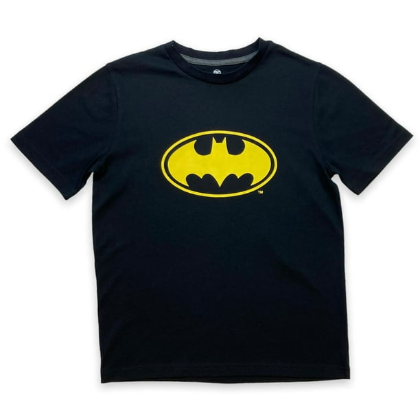 Batman Boy's basic tee shirt. This boys crew neck tee shirt has short ...