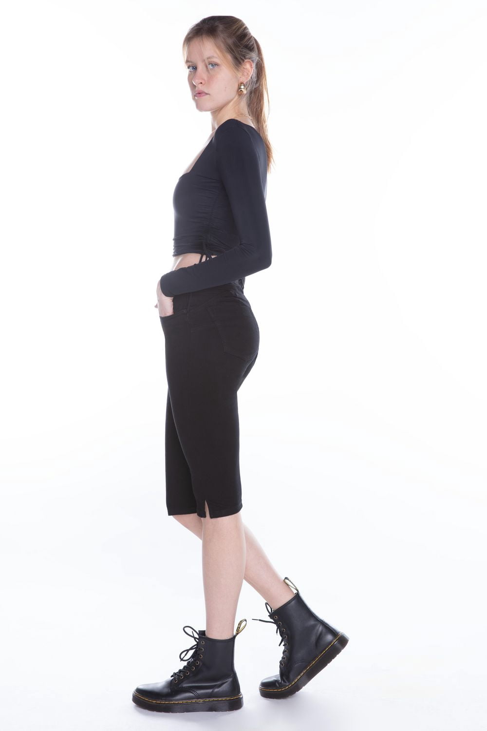 Jeaniologie ™ Ladies’  Capri Black