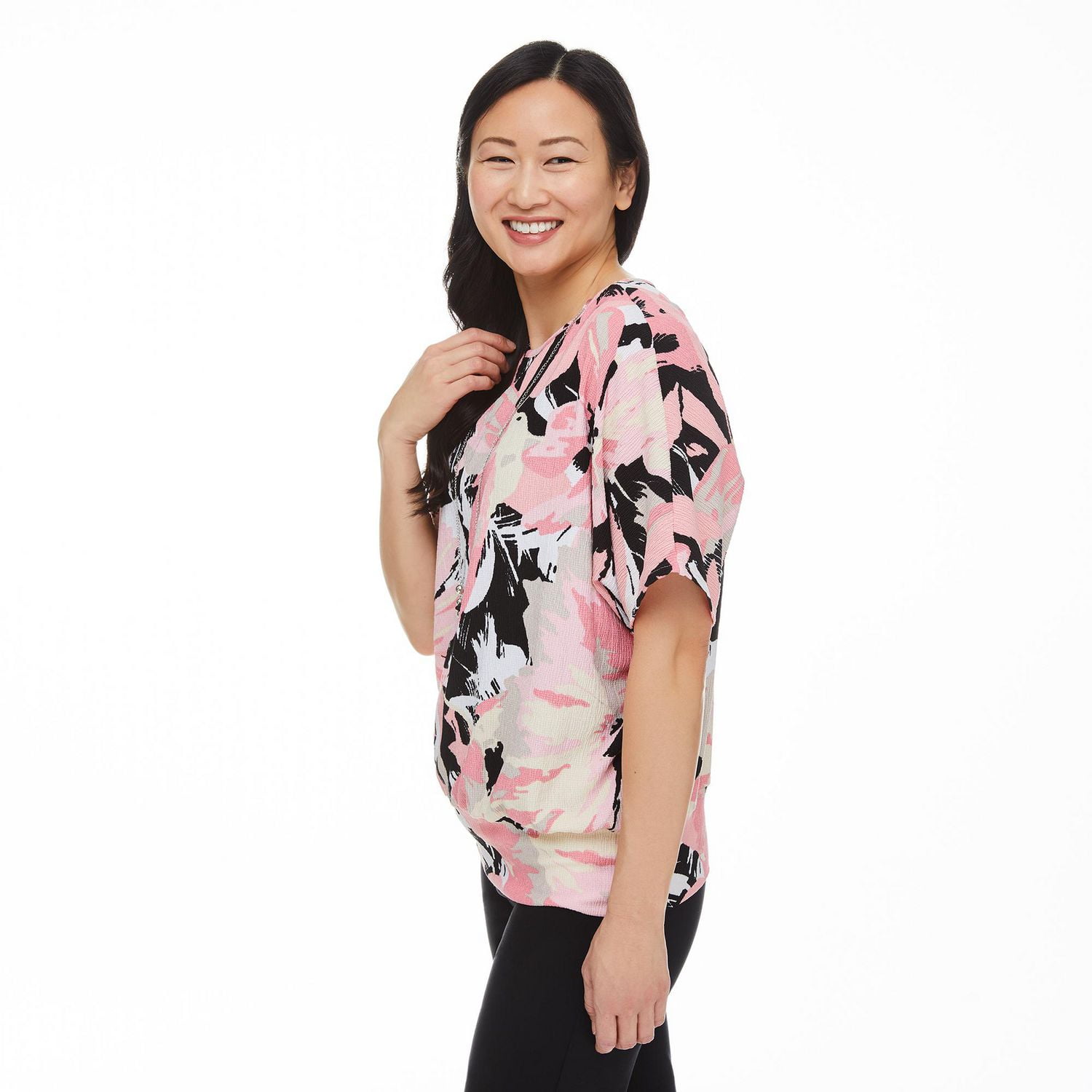 Penmans Women's Dolman Sleeve Crinkle Top with Necklace