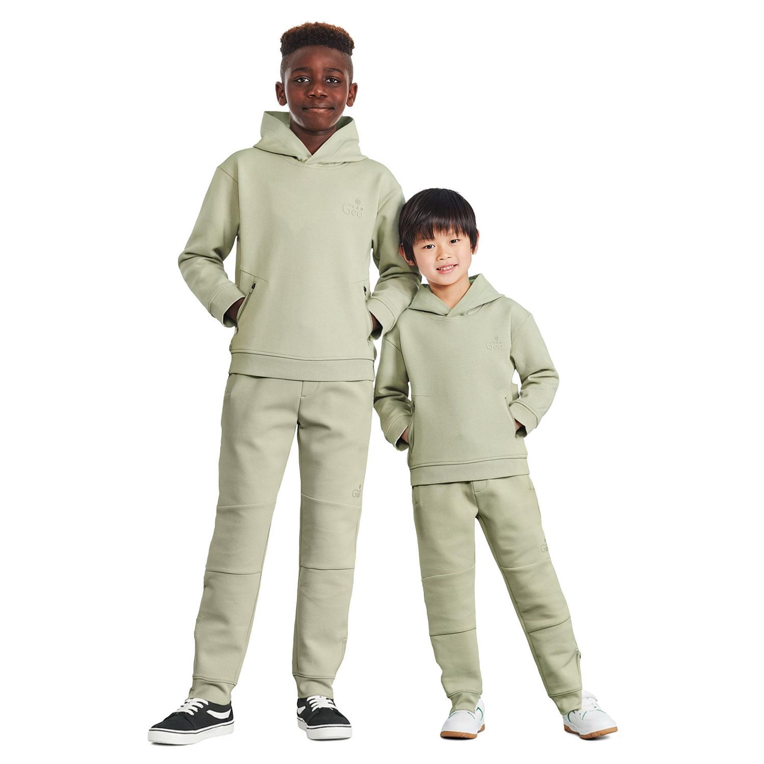 Haut à capuchon en tricot doux Canadiana x SGRC pour garçons