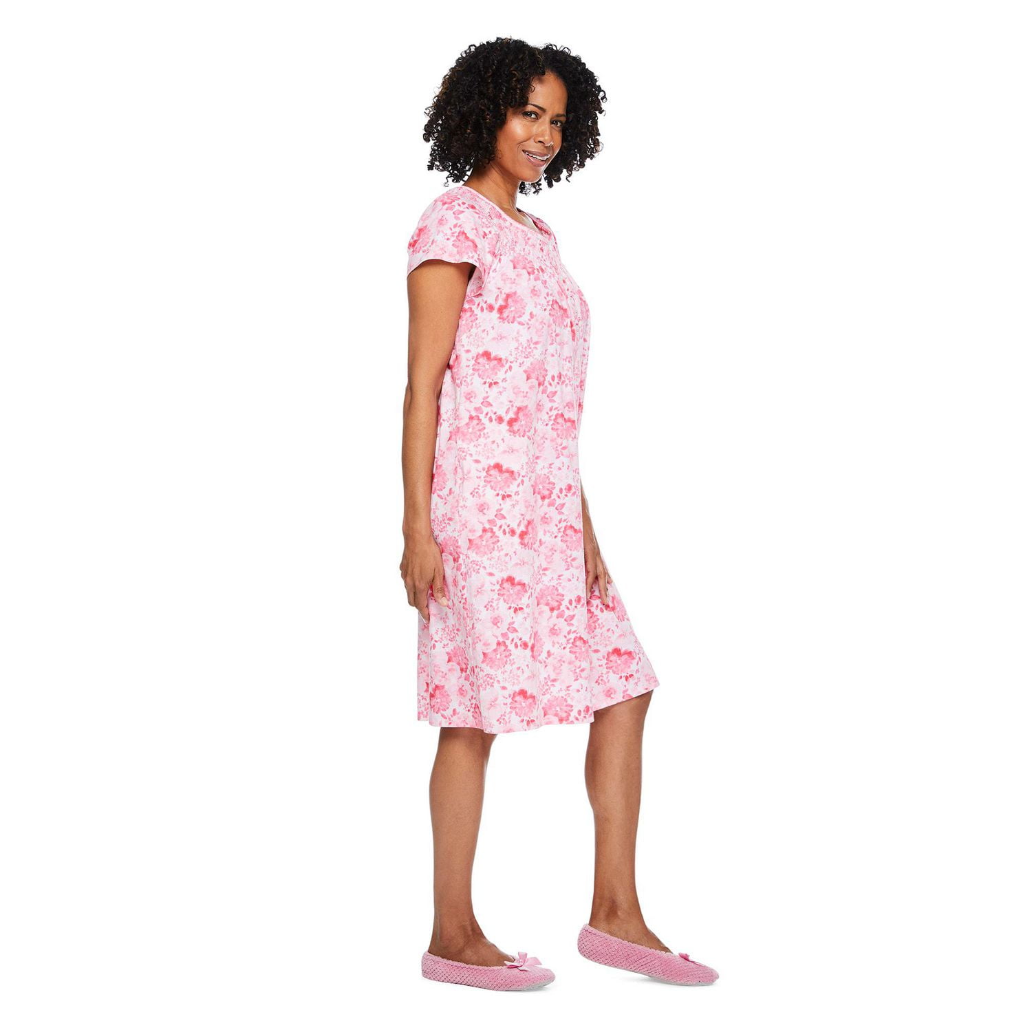 Iyla Women's Scoop Neckline Gown, Sizes S-XL