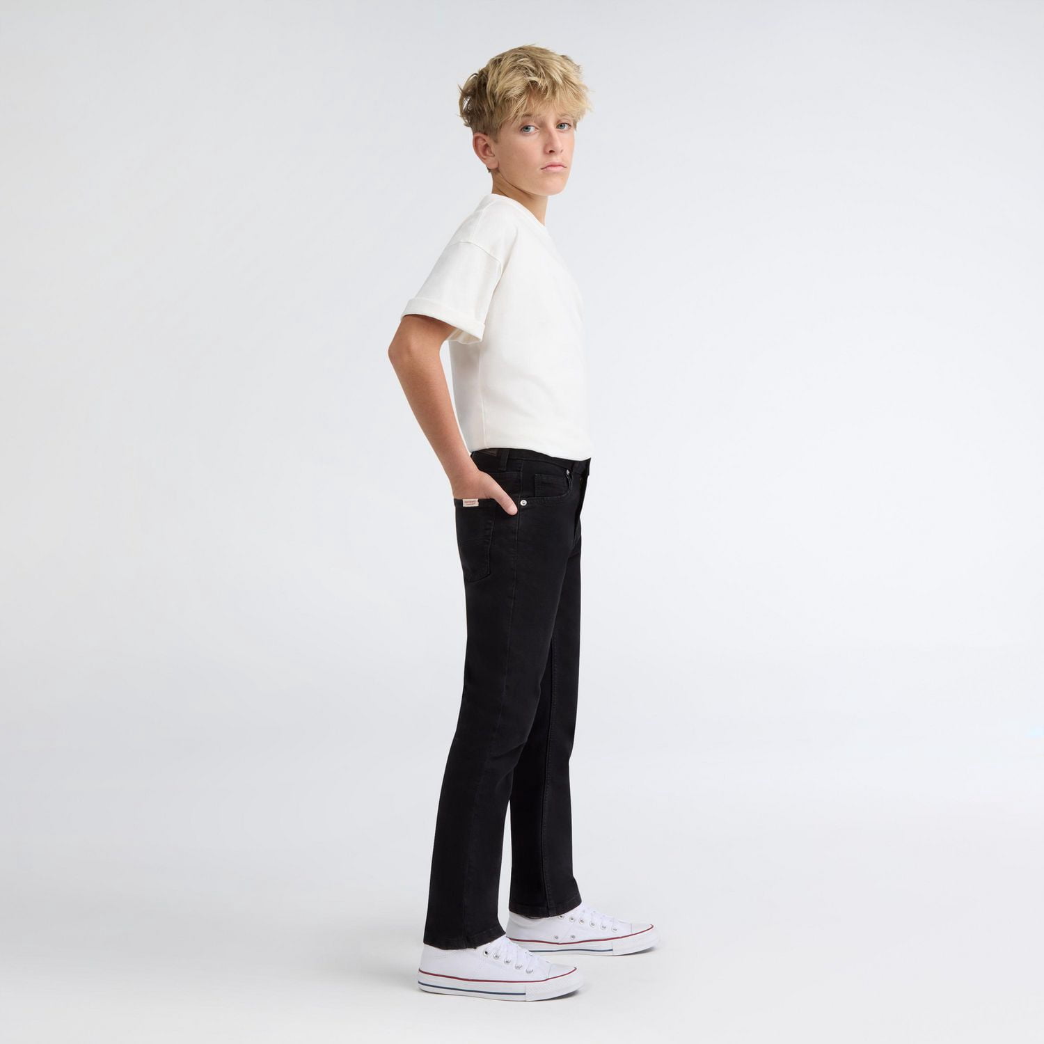 Levi Strauss Signature Boys' Mid-Rise Slim Fit Jeans