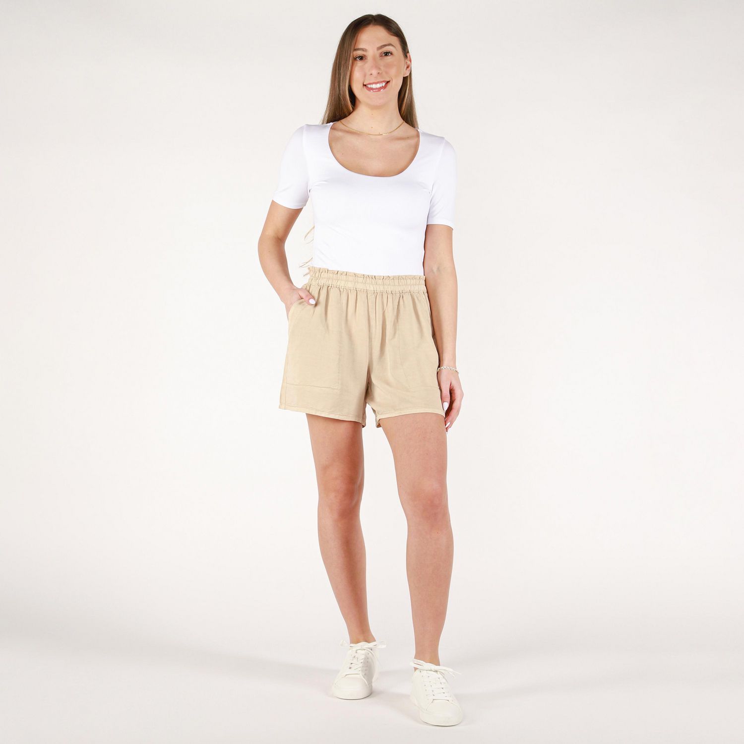 DV Pleated shorts with a shirred elastic waistband