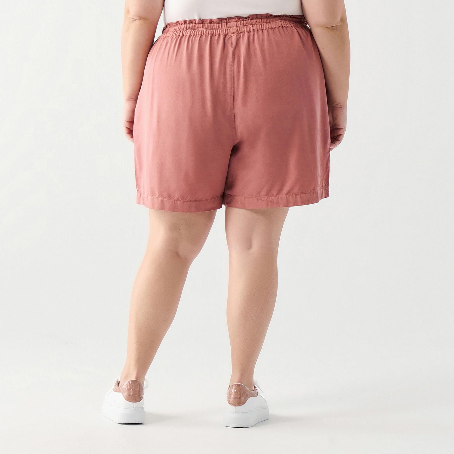 DV Short plissé avec ceinture élastique froncée