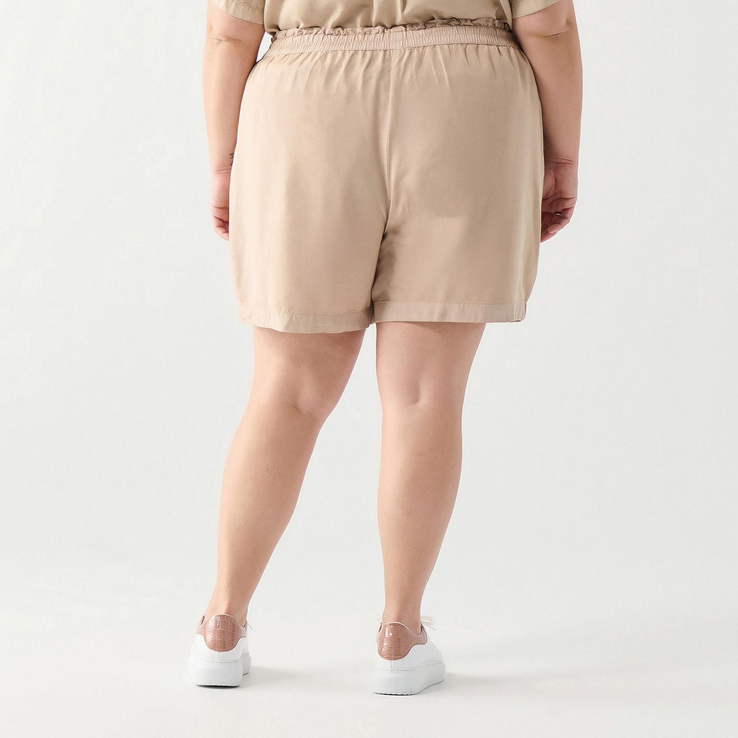 DV Pleated shorts with a shirred elastic waistband