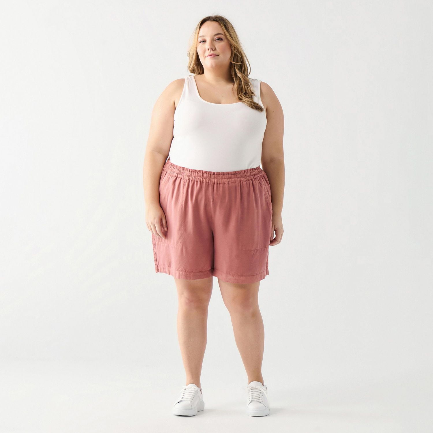 DV Short plissé avec ceinture élastique froncée