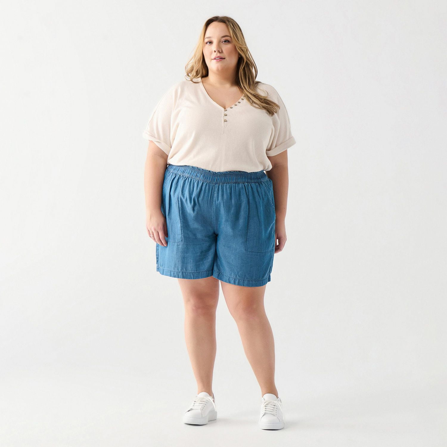 DV Pleated shorts with a shirred elastic waistband