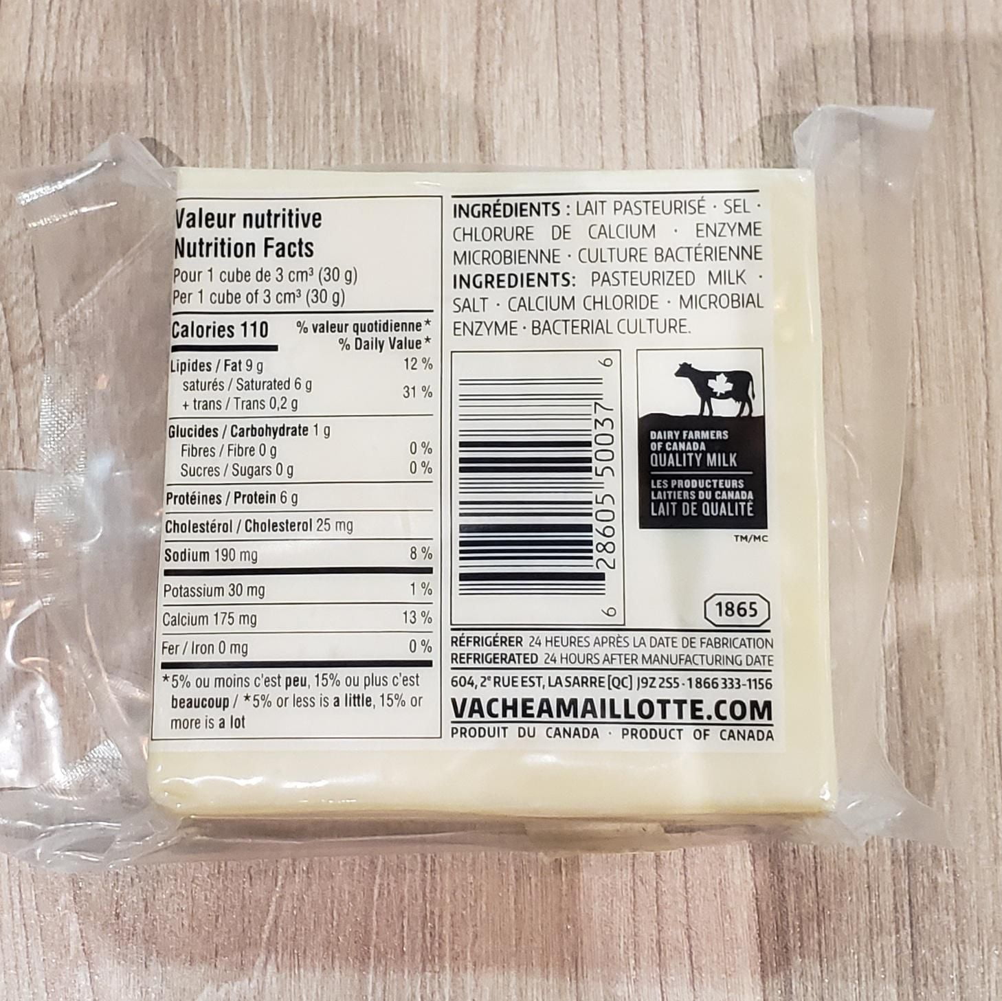 La Vache à Maillotte - Fromage Cheddar Frais - Non Affiné - Le Bloc Blanc 230 gr Fromage cheddar ferme blanc