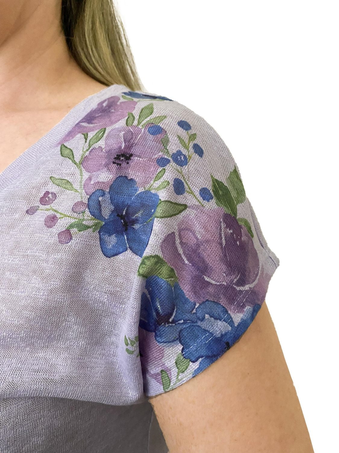 Chandail Manche Courte Aspect Lin Time Square pour dames noué sur le devant avec imprim