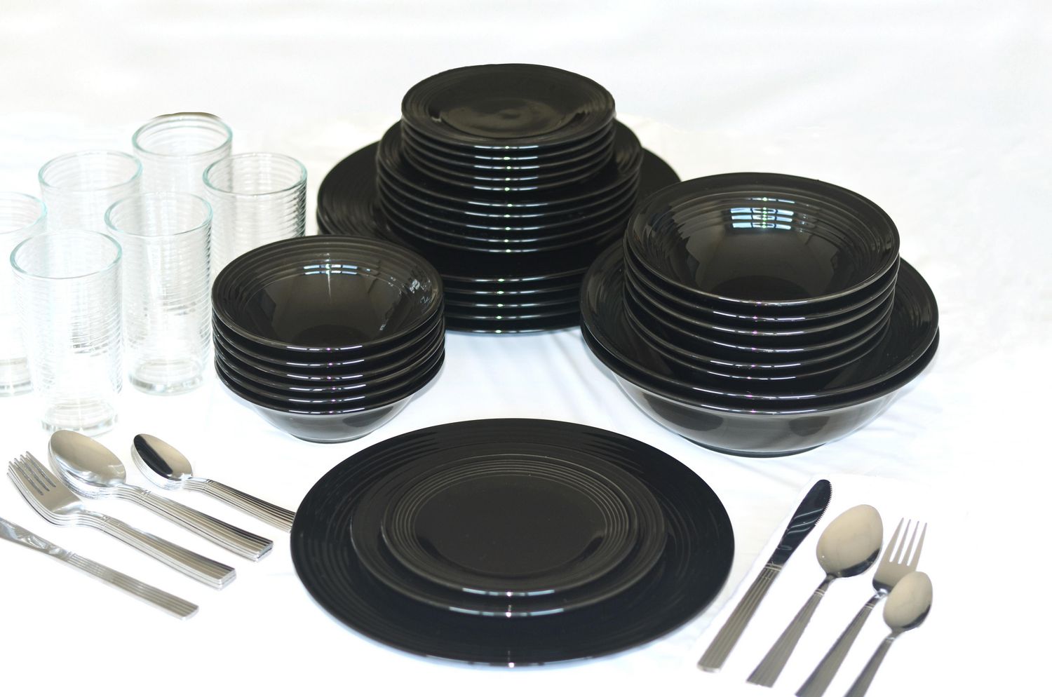 10 Strawberry Street Nova Black Round 62-Piece Dinnerware Set Service for 6 