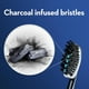 Brosse à dents manuelle au charbon Oral-B Pro-Flex, souple 4&nbsp;unités – image 3 sur 8