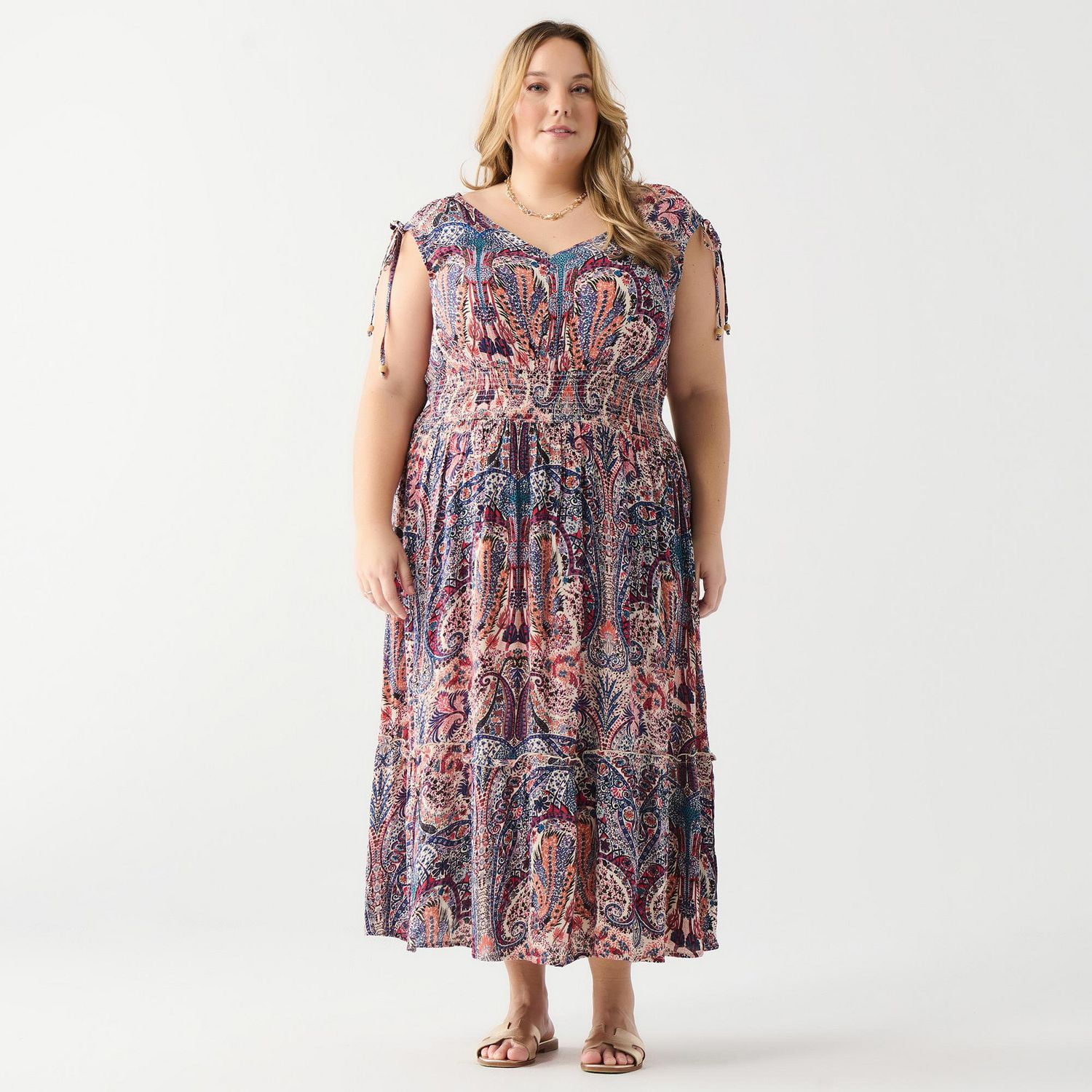 DV Sleeveless floral maxi dress with V-neck and a tiered ruffled hem