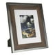 kieragrace Railtown cadre Benton – 20,32 x 25,4 cm (8 x 10 po), avec passe-partout pour une photo de 12,7 x 17,78 cm (5 x 7 po), gris fer, bois de noyer noir – image 4 sur 5