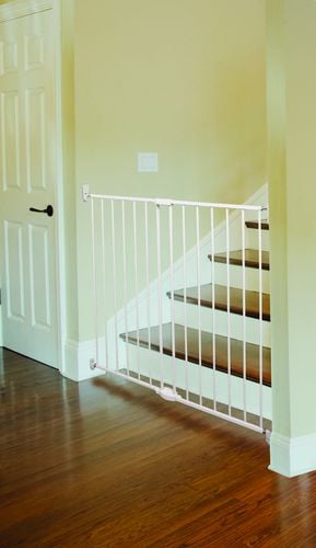 Munchkin extra best sale wide baby gate