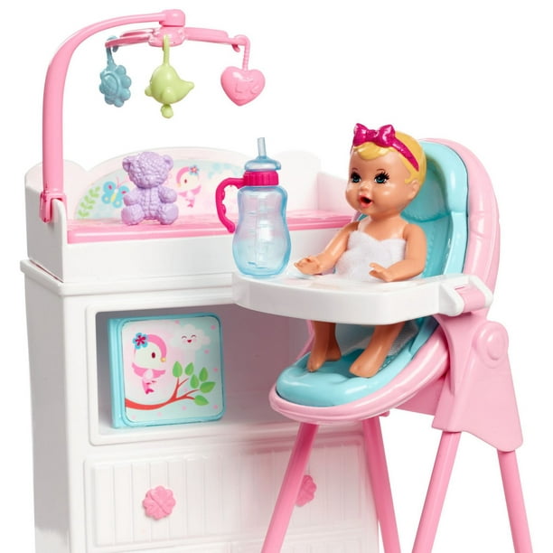 Nurserie lit bébé barbie