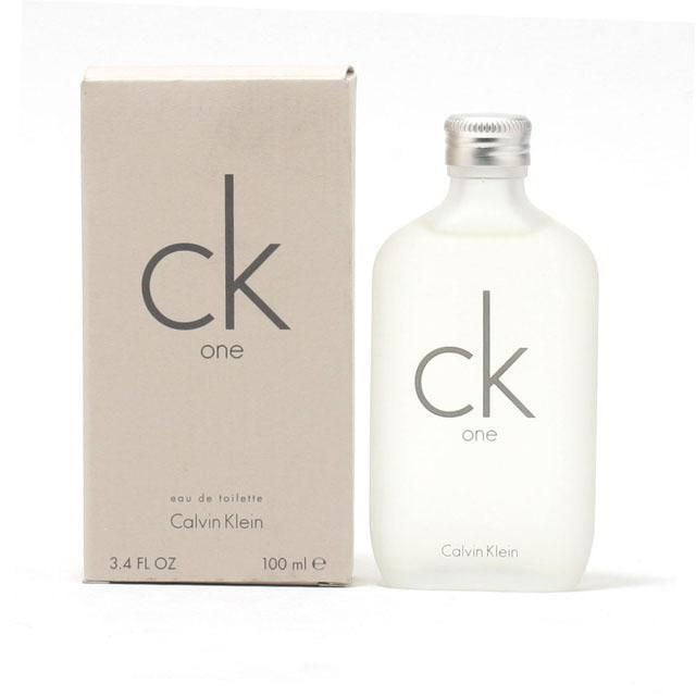Calvin Klein CK IN2U Eau de Toilette for Women - Aromatic Fragrance, Top  notes: Redcurrant leaves, Sicilian bergamot, pink grapefruit fizz :  : Beauty & Personal Care
