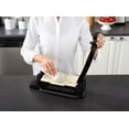 thumbnail image 4 of Oster 7-Minute Black/Eggshell DuraCeramic Coating Grill, 4 of 5
