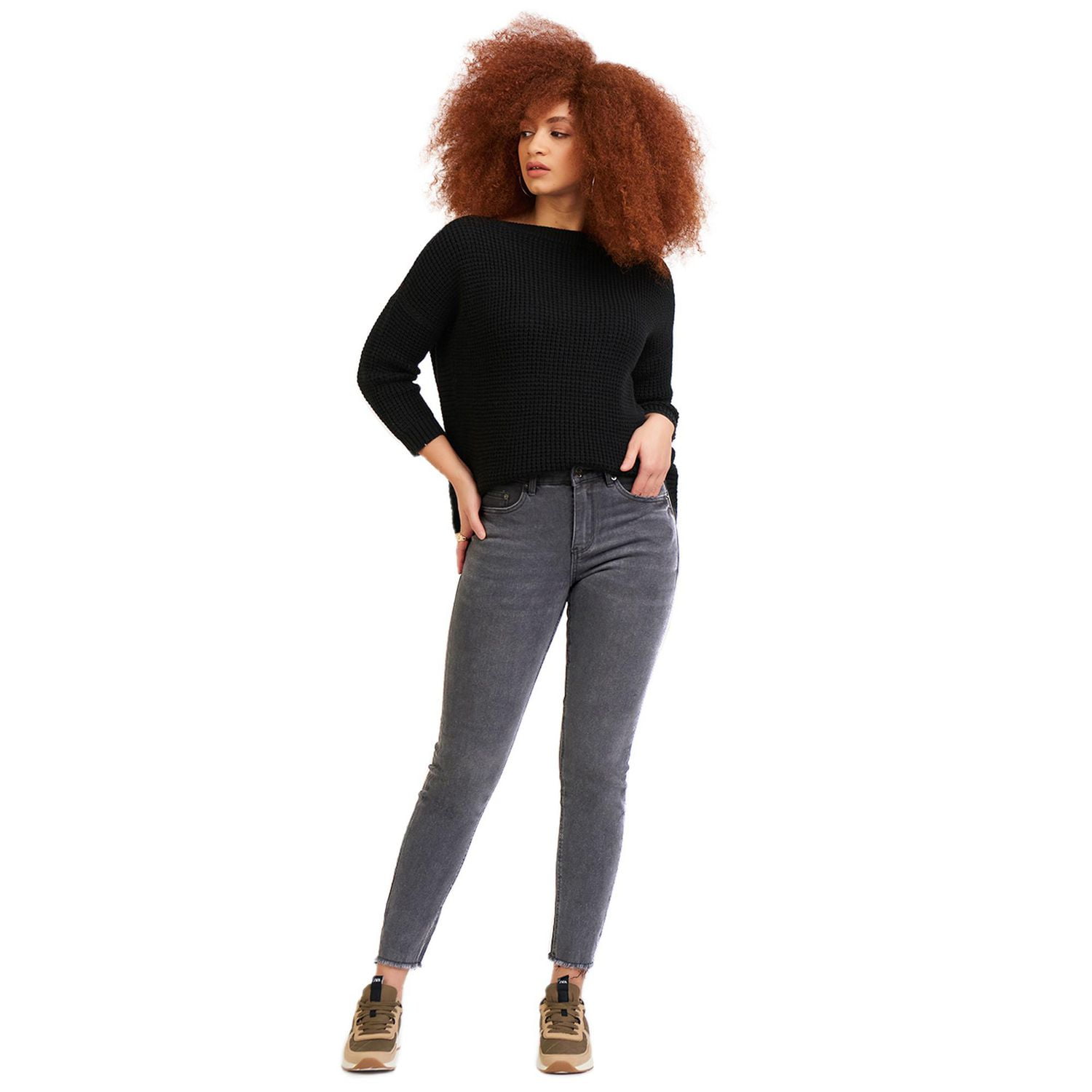 Jean skinny en denim stretch à 5 poches, longueur cheville, délavé bleu clair.