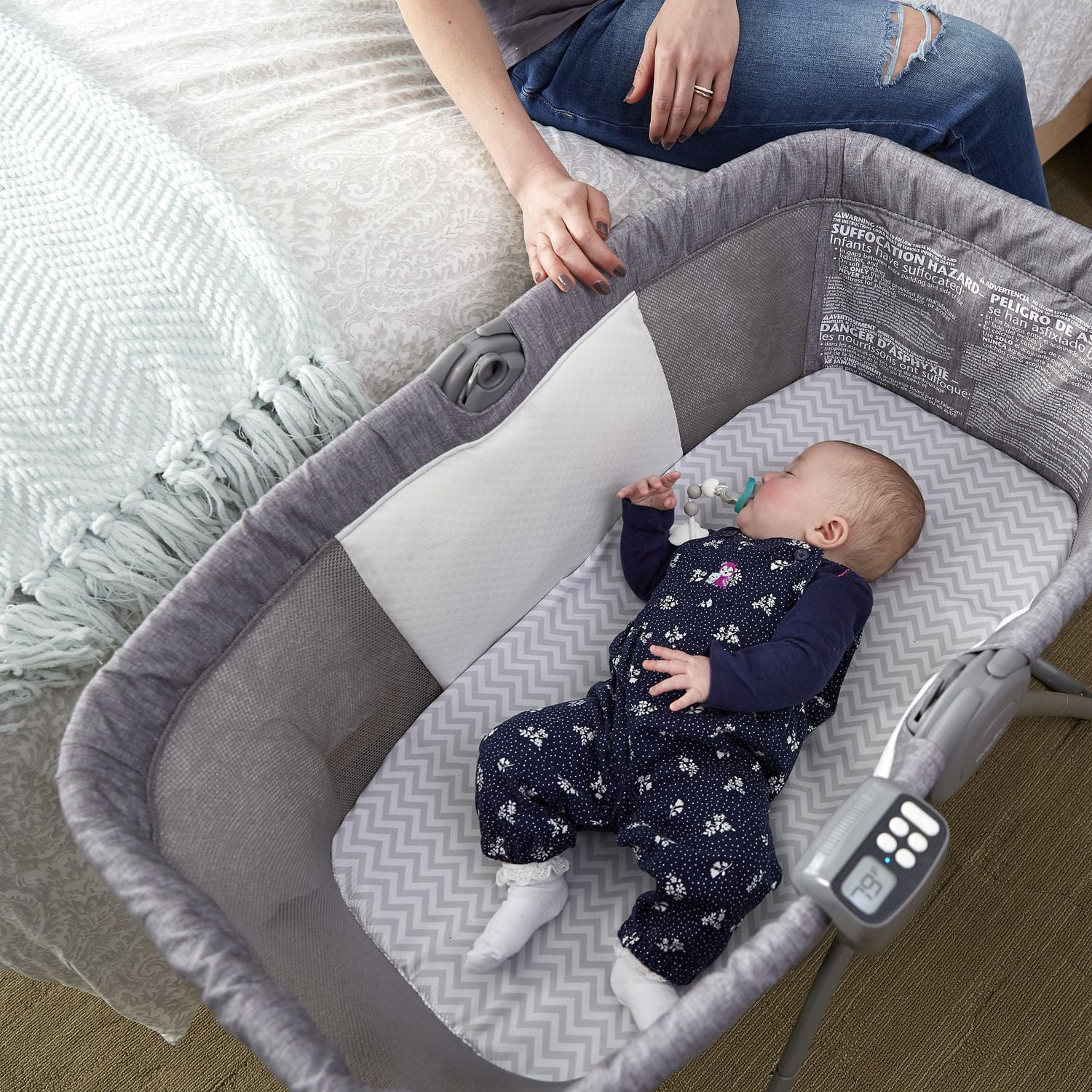 Evenflo Loft Portable Bassinet 