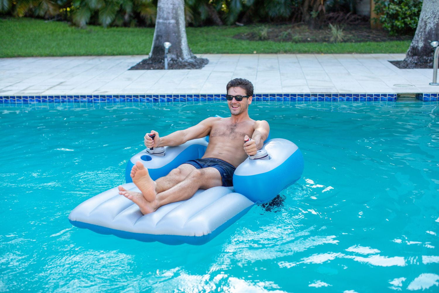 Splash Runner 2.5 Motorized Pool Lounger Walmart.ca