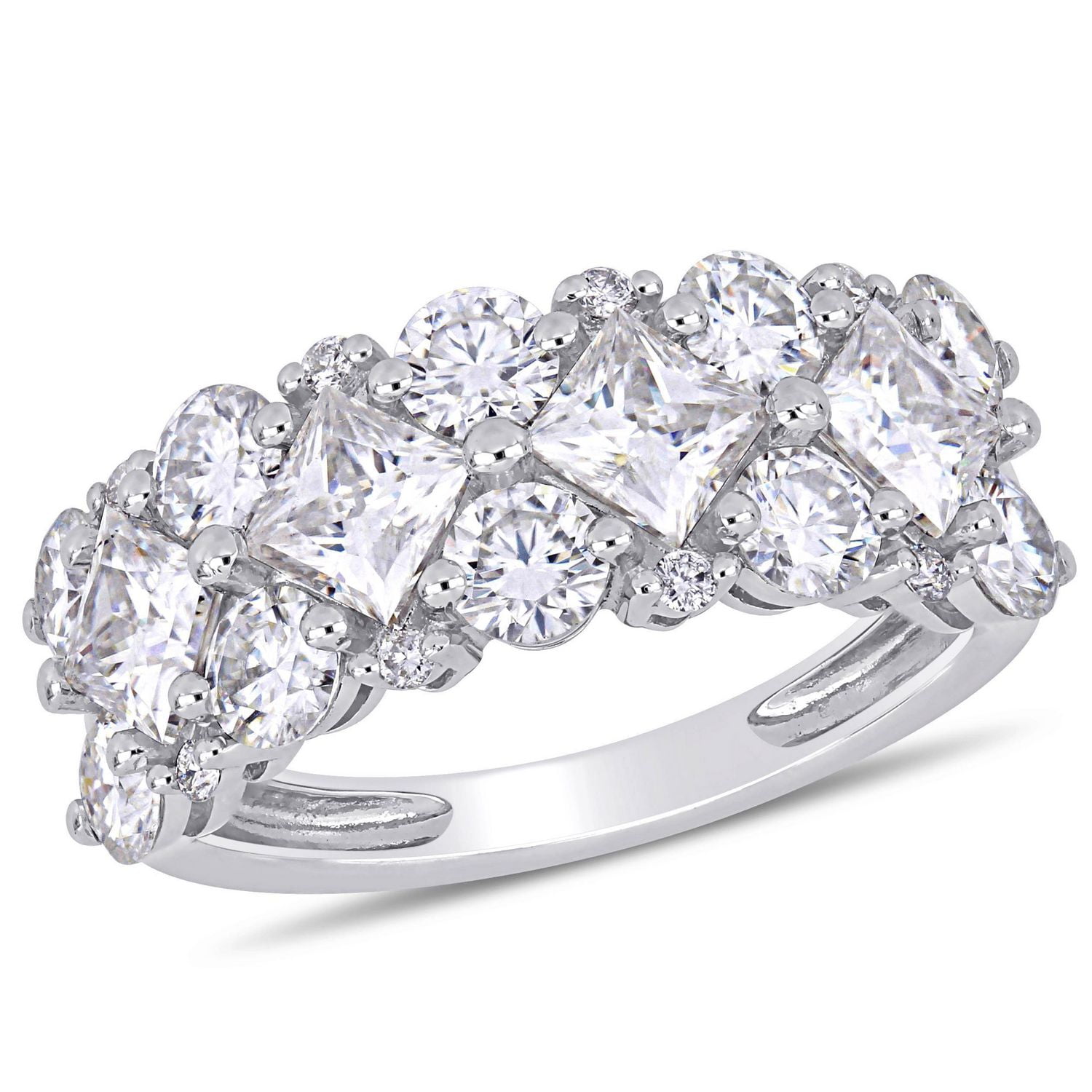 Bague de style semi-éternité Miabella avec moissanites 3 5/8 CT PBT et diamants 1/10 CT poids total en or blanc 10K