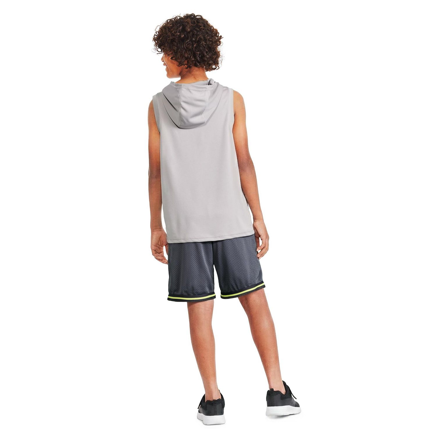 Ensemble 2 pièces avec débardeur à capuchon Athletic Works pour garçons.