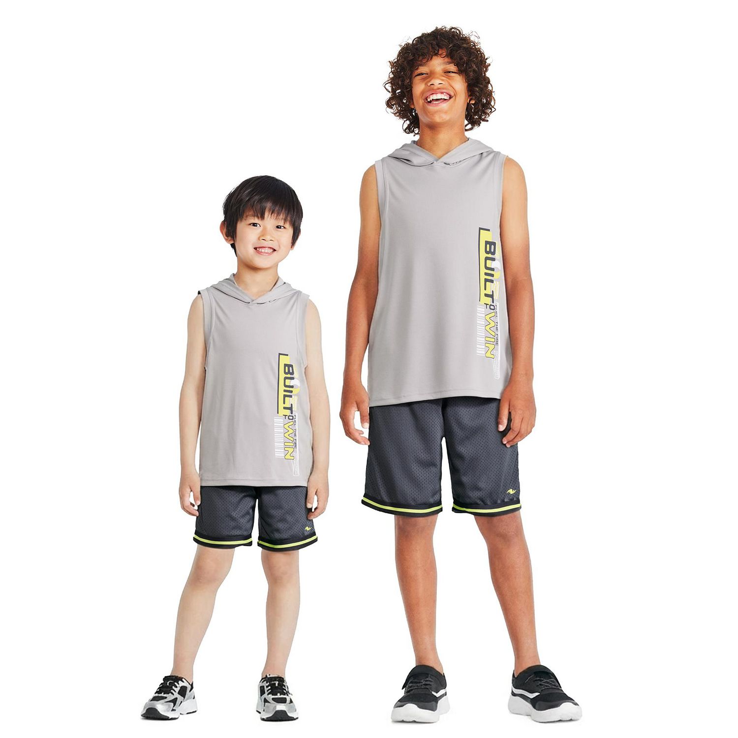 Ensemble 2 pièces avec débardeur à capuchon Athletic Works pour garçons.