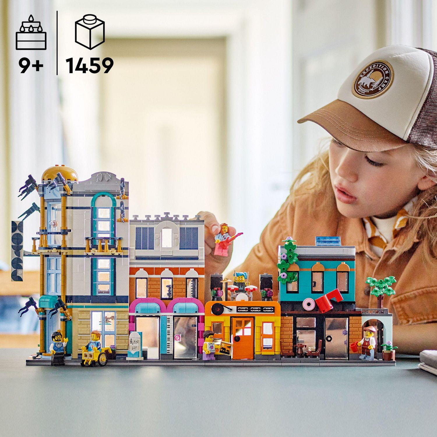 LEGO Creator Main Street 31141 Building Toy Set, 3 in 1 Features a Toy City Art  Deco Building, Market Street Hotel, Café Music Store and 6 Minifigures,  Endless Play Possibilities for Boys