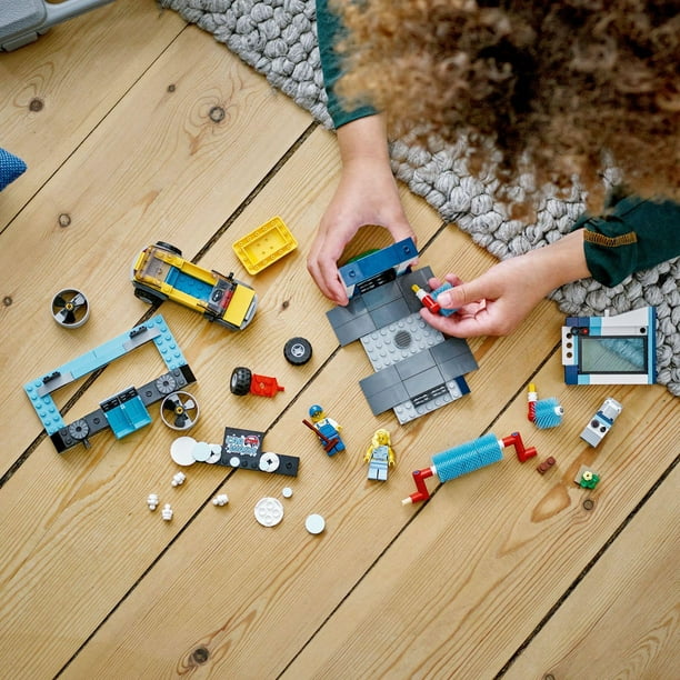 LEGO City La maison familiale et la voiture électrique 60398 Ensemble de  jeu de construction (462 pièces) 