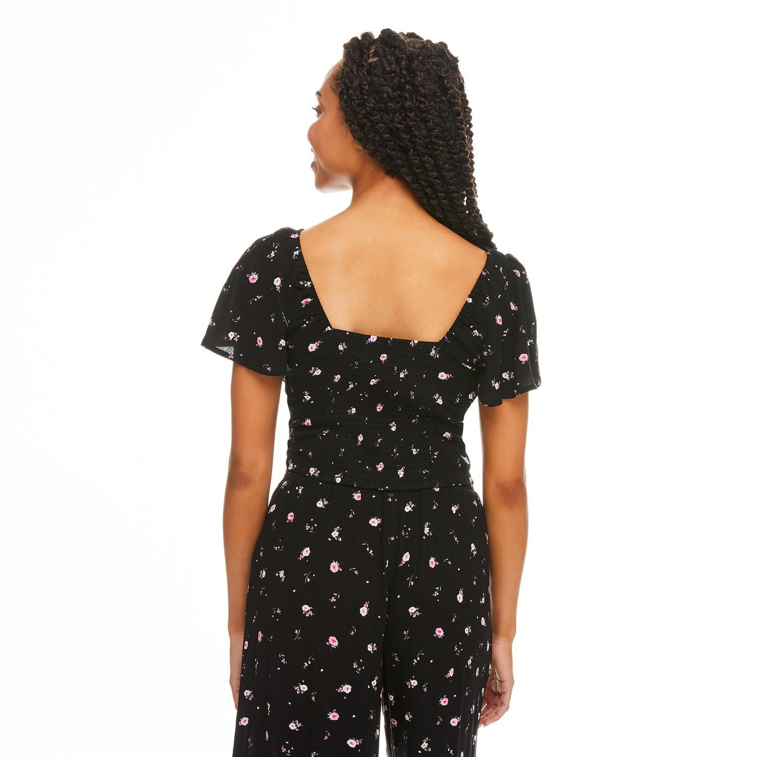 No Boundaries Women's Flutter Sleeve Top